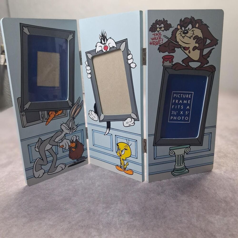 vintage Warner Bros. Studio Store Looney Tunes 3-panel folding picture frame